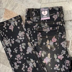 Epic Threads Flowered Jeans (Size 8)